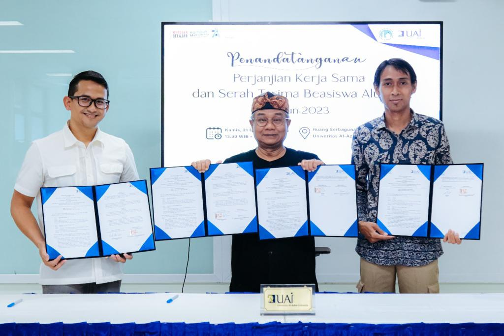 Penandatanganan MoU dan Kerja Sama Program Beasiswa Alumni Teknik Elektro UAI